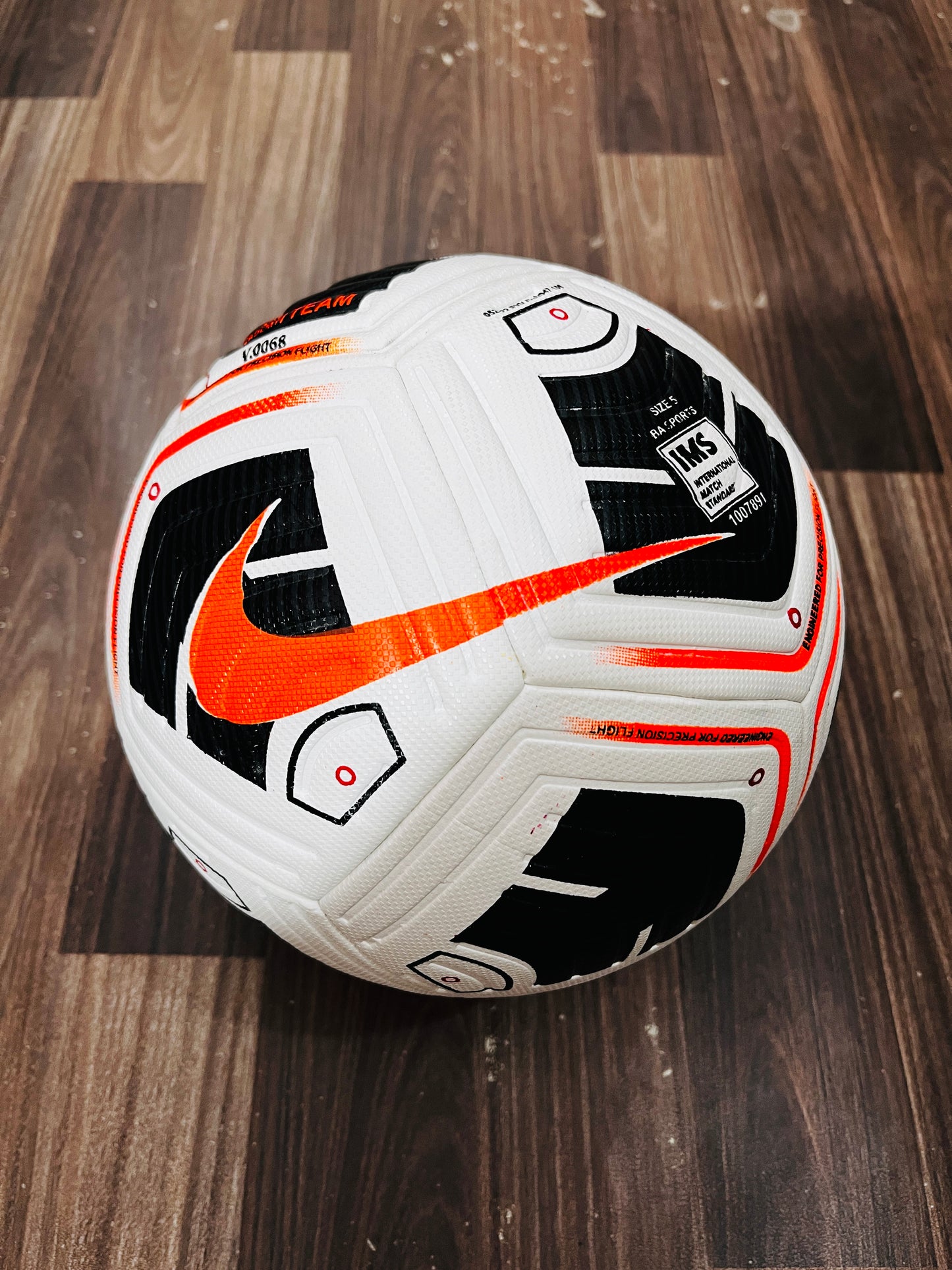 Nike Academy Pro Soccer Ball 2025 V1