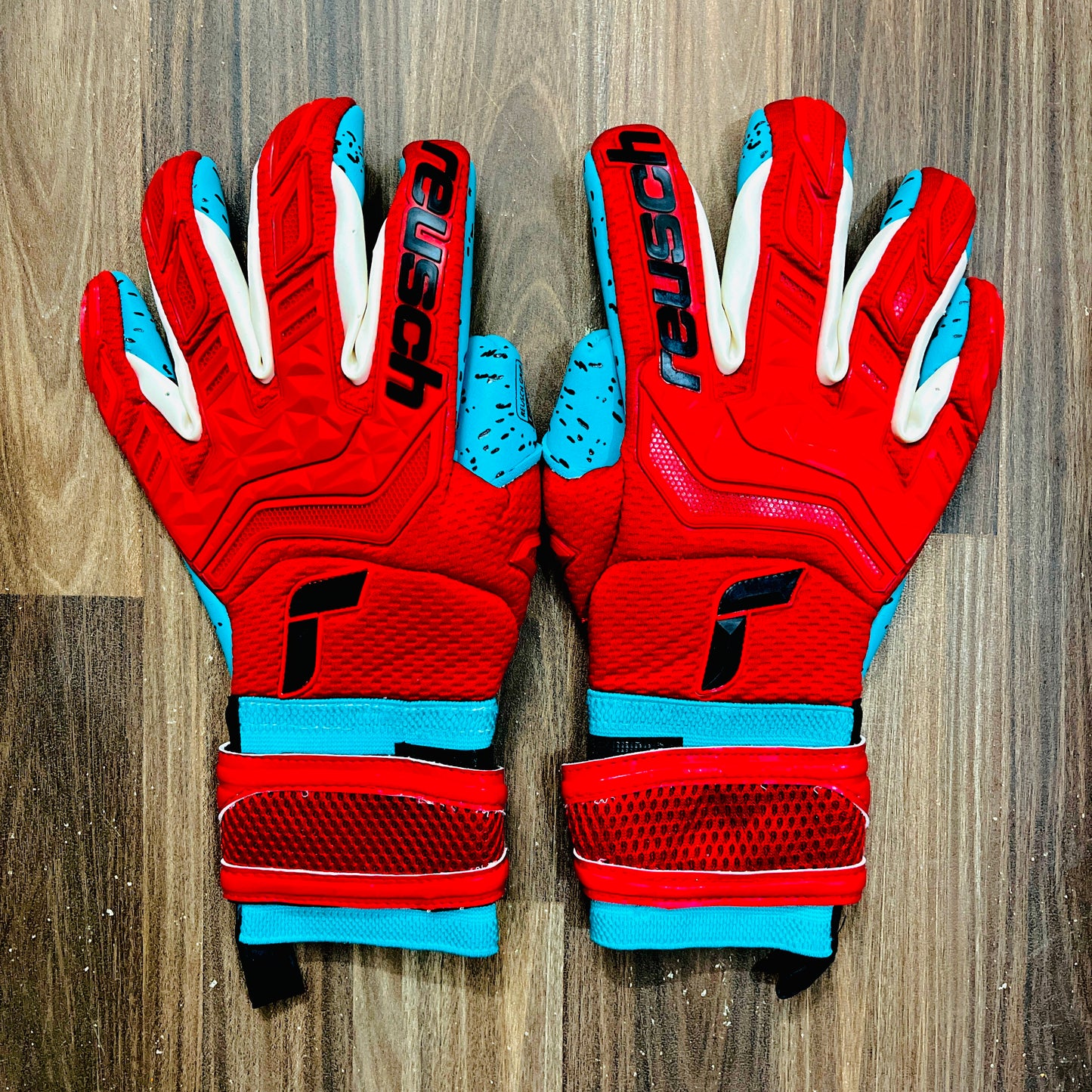 Reusch Goalkeeping Gloves for Adults – Professional Soccer Goalie Gloves with Superior Grip and Comfort (Red)