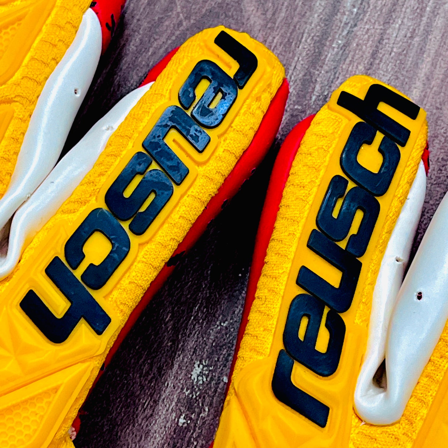 Reusch Goalkeeping Gloves for Adults – Professional Soccer Goalie Gloves with Superior Grip and Comfort (Yellow)