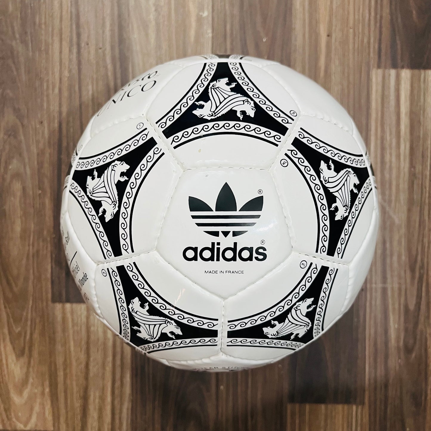 1990 Etrusco Unico Handstitched Soccer Football