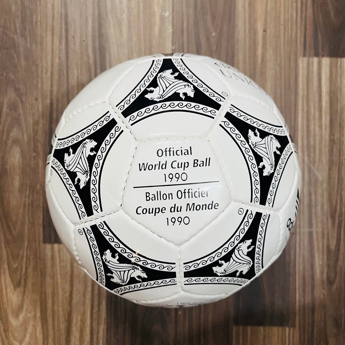 1990 Etrusco Unico Handstitched Soccer Football