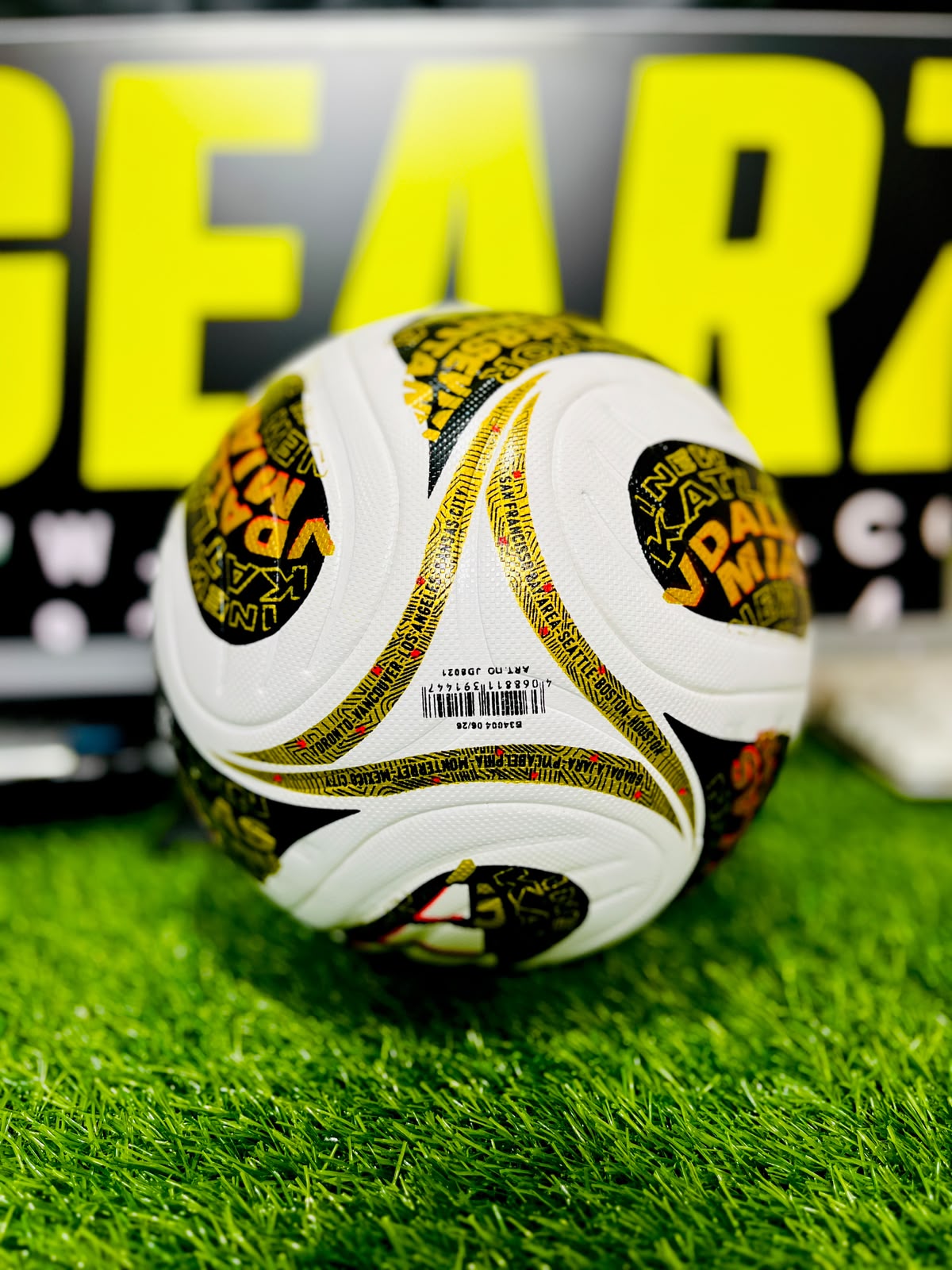 Recent World Cup 2026 Final Pro Soccer football (Golden)